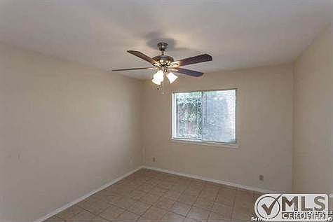 3rd image of 15115 Oakmere St