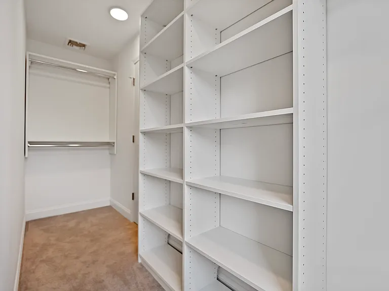 7 Waterman Way — Photo 20