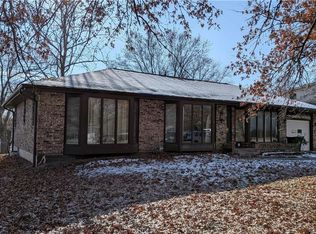 1408 Country Club Dr, Pleasant Hill, MO 64080