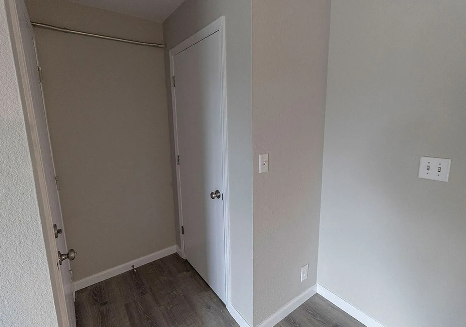 Charming Southside 2-Bedroom Apartment — Photo 4