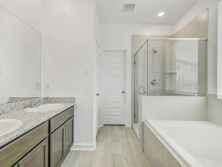 2734 Pheasant Hill Ct — Photo 17