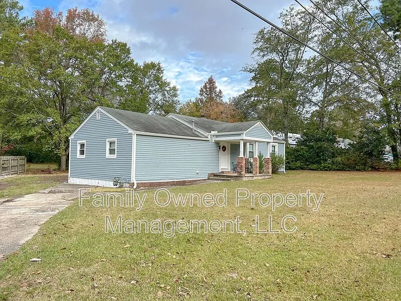 806B N Magnolia St