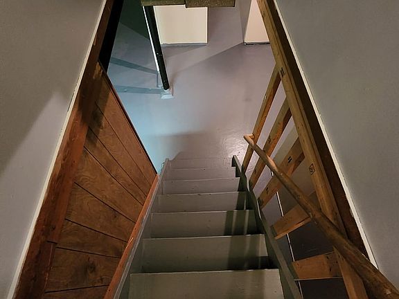 3rd image of 1829 Council Ave