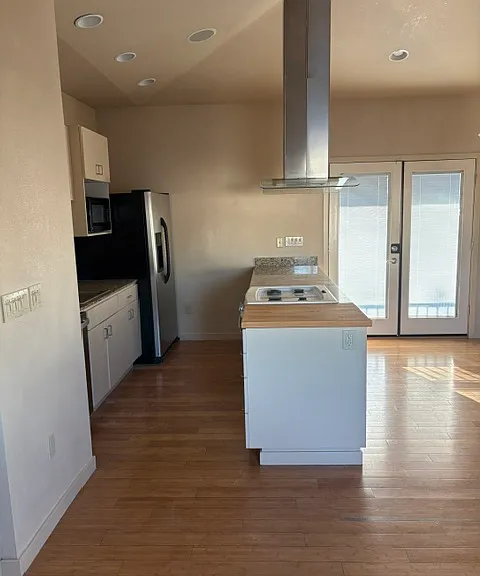436 Center St #A — Photo 3