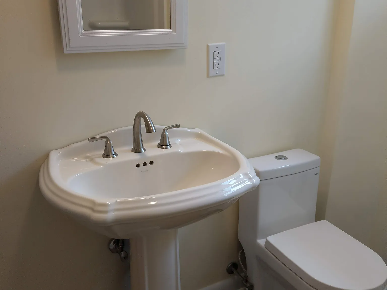 3 bed, 1100 sqft, $900 — Photo 4