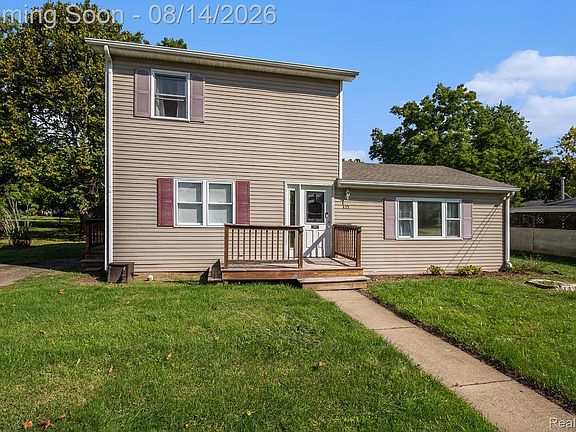 2nd image of 415 E Oliver St