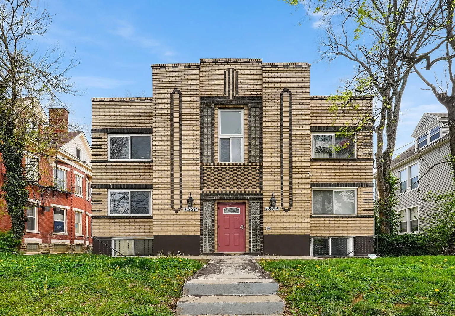 1 bed, 1.0 bath, $850 — Photo 1