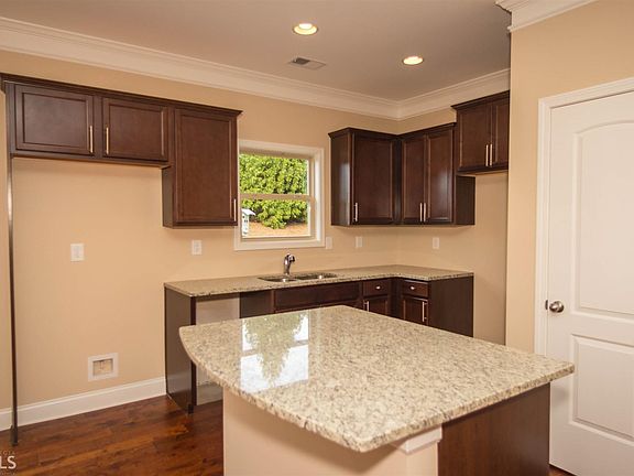 4th image of 2547 Pepper Ct