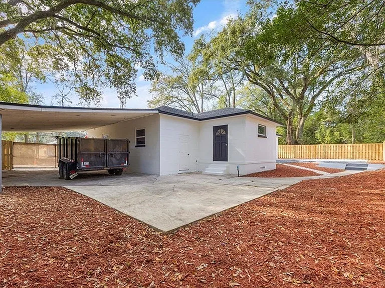 4715 Plymouth St — Photo 19