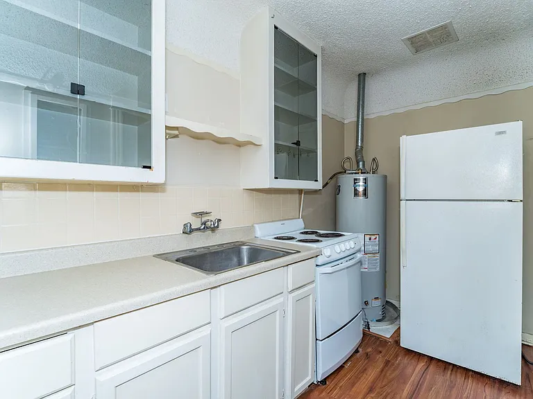 706 W French Pl #3 — Photo 11