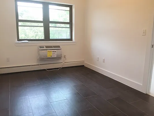 Rented by NY Space Finders Inc. | media 10