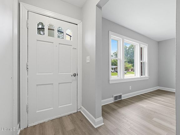 5th image of 4106 Moray Ct