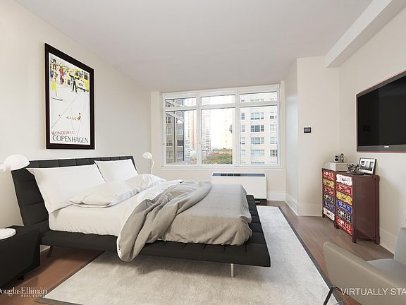2nd image of 300 E 55th St APT 5B