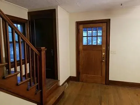 5 bed, 1404 sqft, $5,600 — Photo 3