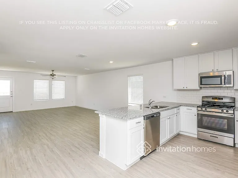 4005 Pleasant Shade Pl — Photo 10
