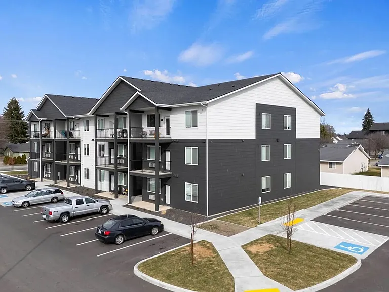 Nathan Apartments — Photo 42
