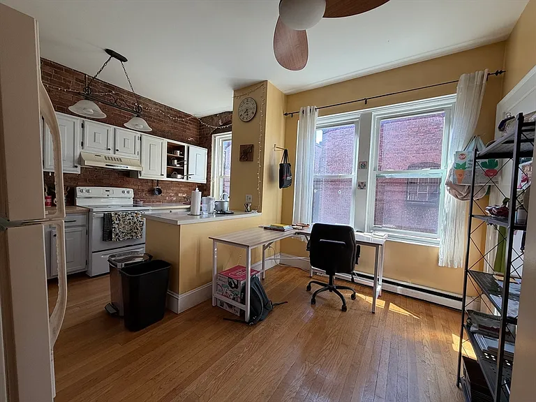 33 Kent St #3 — Photo 4