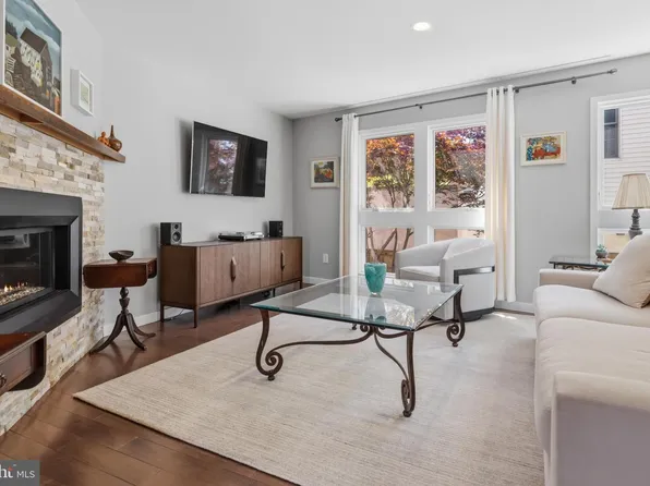 808 Carpenter St Unit C, Philadelphia, PA 19147