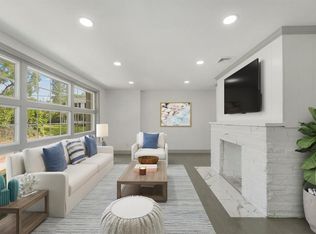 14 Cotton Way, Poughkeepsie, NY 12603