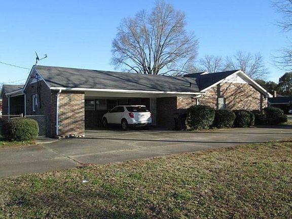2nd image of 514 Wintergreen St