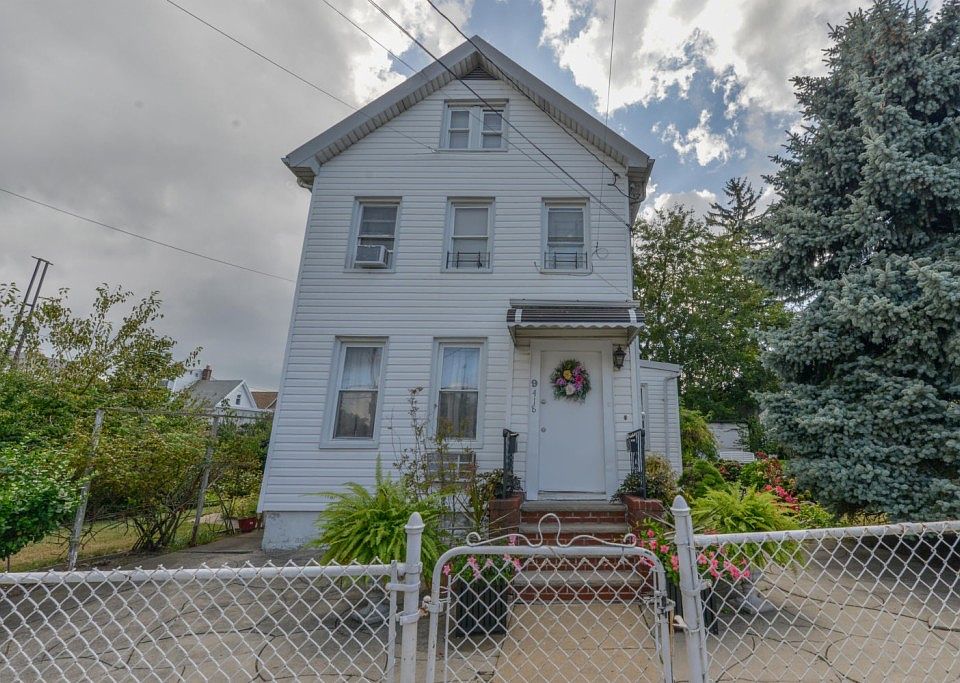1st image of 9418 132nd St