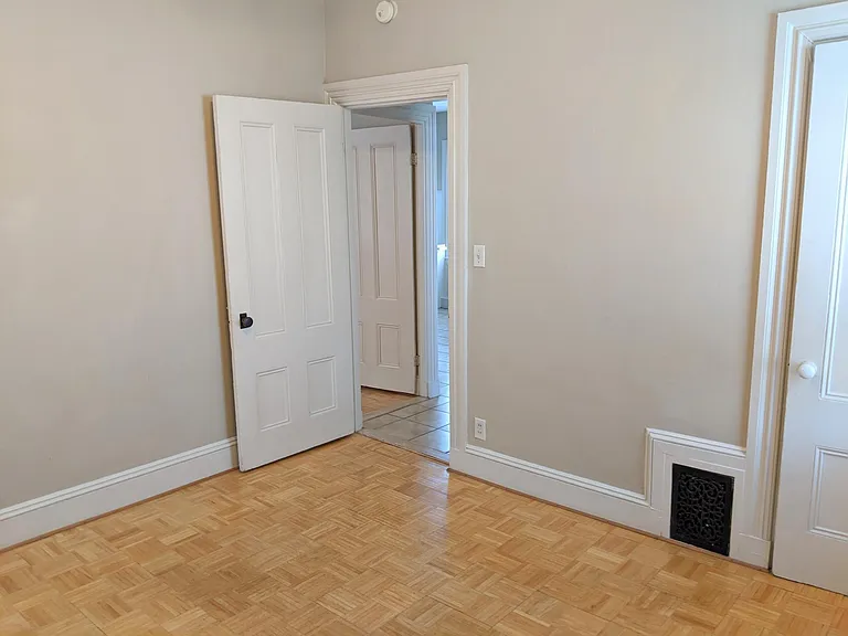 50 Pitman St #2 — Photo 6