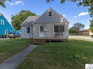 802 Center St, North Mankato, MN 56003