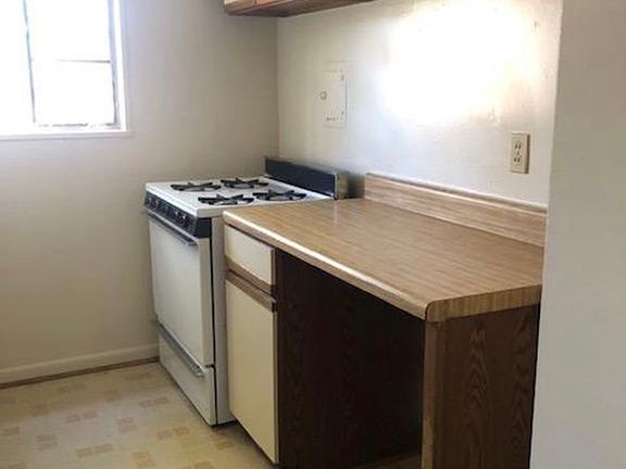 5th image of 1125 N Randolph St #15