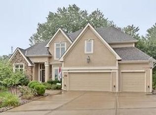 6207 Brassie Ln, Parkville, MO 64152