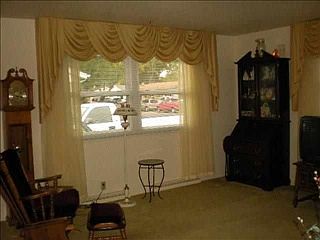 4th image of 708 Hiawatha Dr