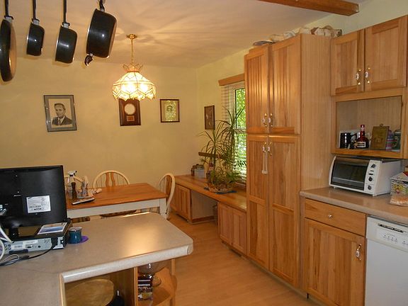 4th image of 292 Pickett Ct