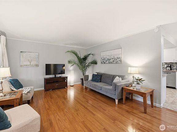 5th image of 3409 99th Drive SE
