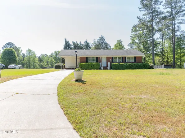 93 Gibson Dairy Road, Elizabethtown, NC 28337