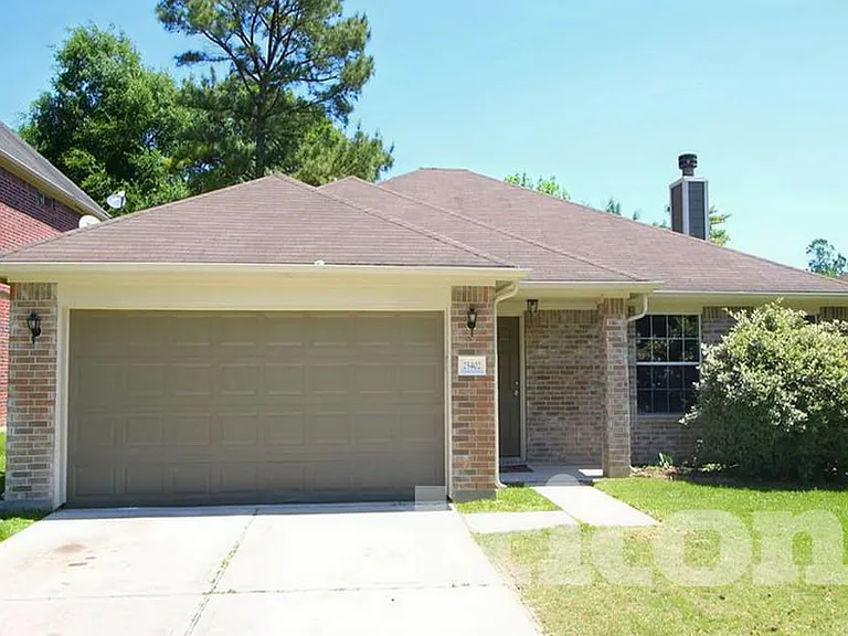25402 Holyoke Ln — Photo 2