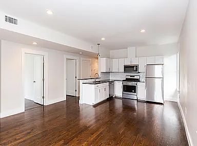 3rd image of 24 Clary St #1
