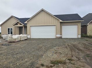 920 Sapphire Ln, Mulvane, KS 67110