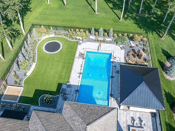 4th image of 975 Wynstone Dr