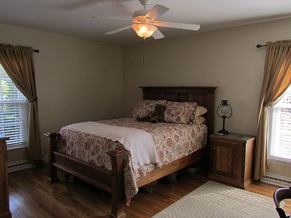 4th image of 2813 Northampton Dr