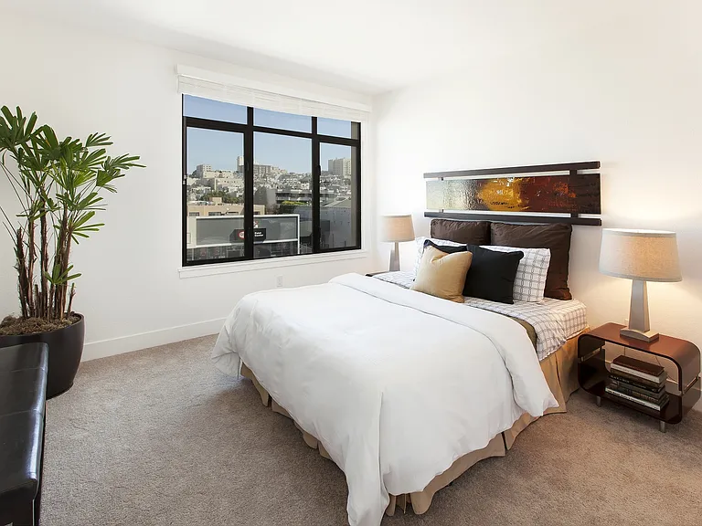 Pacific Terrace — Photo 11