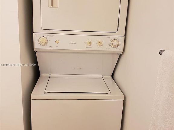 5th image of 17606 SW 139th Ct