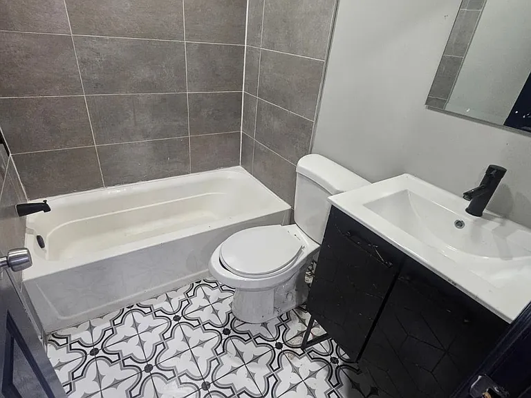 193 Ridge St #4 — Photo 7