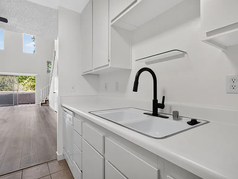 10749 Francis Pl — Photo 23