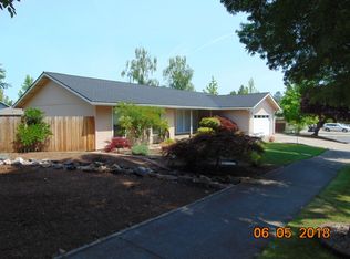 2959 Pennington Dr, Medford, OR 97504