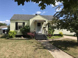 815 S 16th St, Escanaba, MI 49829