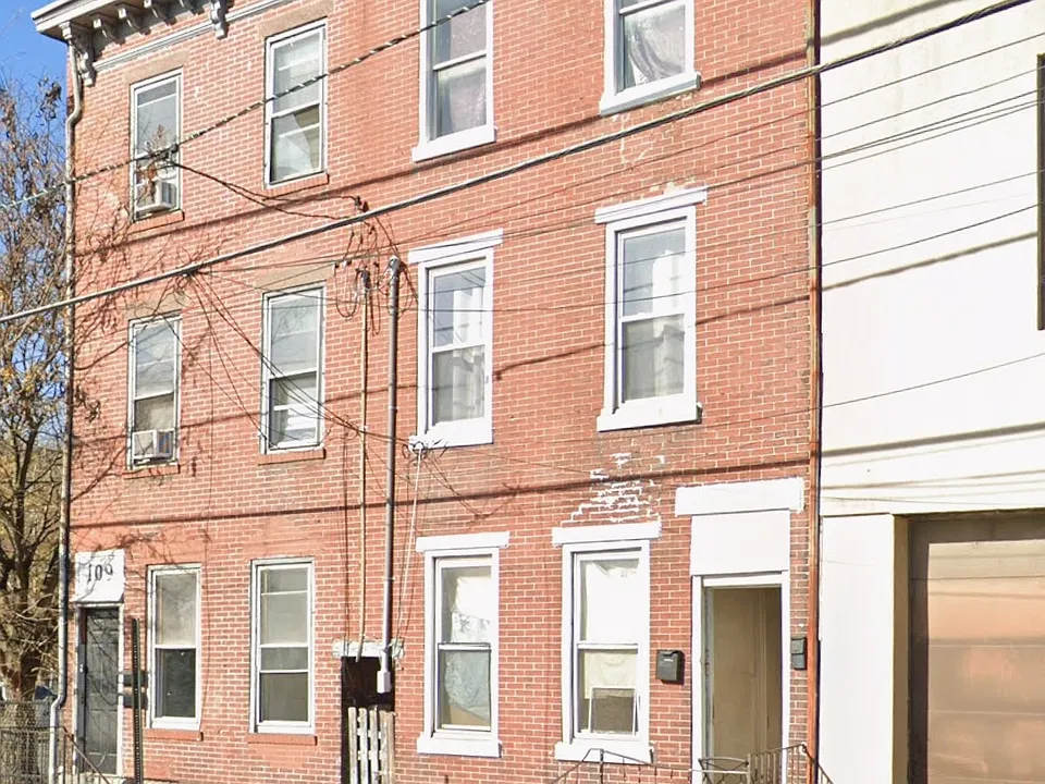 111 Calhoun St #2