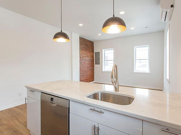 4th image of 1621 S 23rd St #1