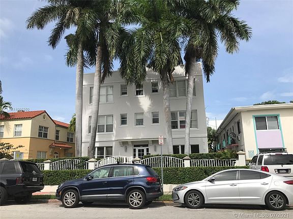 5th image of 1027 Pennsylvania Ave APT 205
