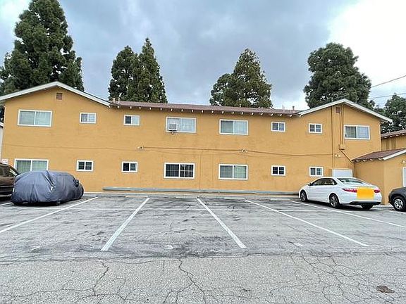 3rd image of 12581 Kensington Ln #4