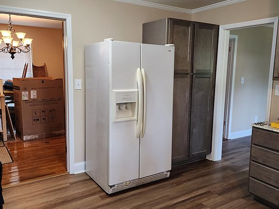 Kitchen. Boxes in dining area are not included.