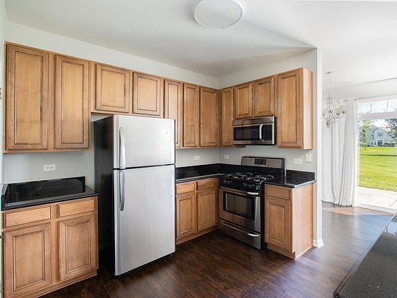 5th image of 2521 Evergreen Cir